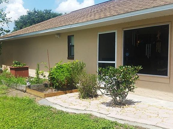 2nd image of 1013 Mayfair Pl