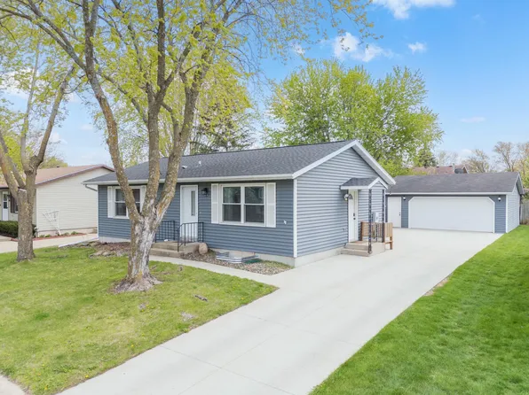 2014 43rd St NW, Rochester, MN 55901