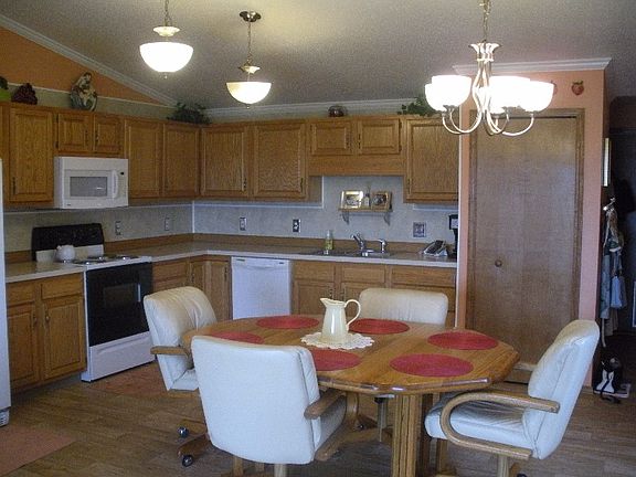 2nd image of 102 Willow Bnd