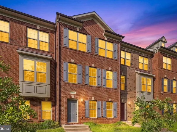 15993 Marsh Pl, Haymarket, VA 20169