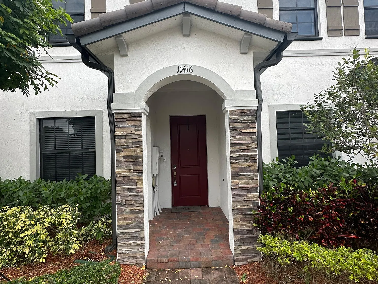 3 bed, 2.5 bath, 1422 sqft, $2,500 — Photo 3