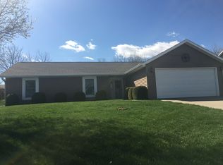 1832 Cypress Dr, Maryville, MO 64468