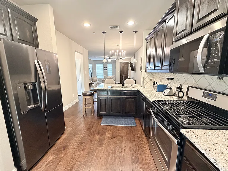 305 Tottenham Ct — Photo 12