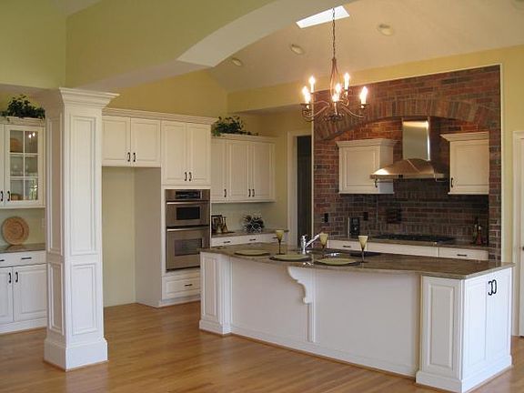 3rd image of 6739 Stonegate Dr
