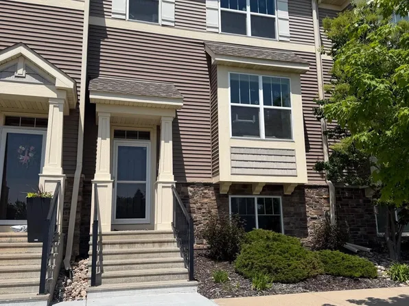 8967 SW Village Loop, Chanhassen, MN 55317