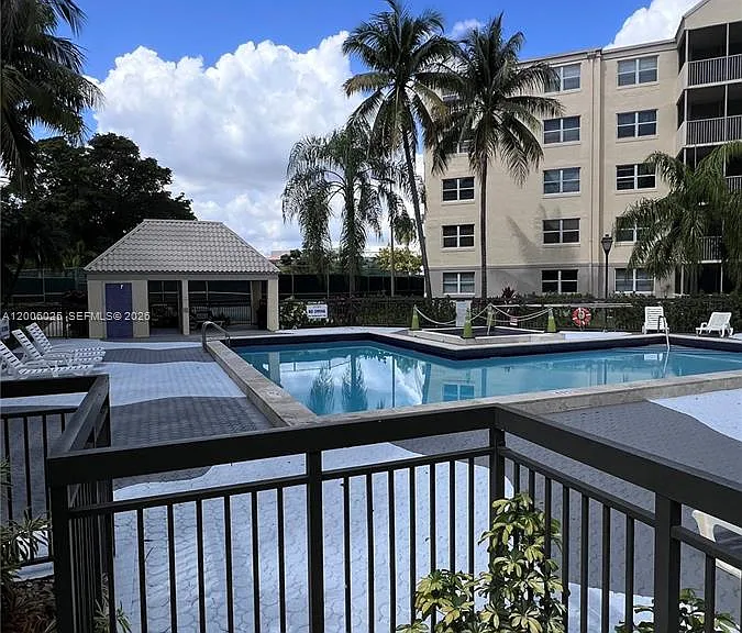 8290 Lake Dr #108 — Photo 44