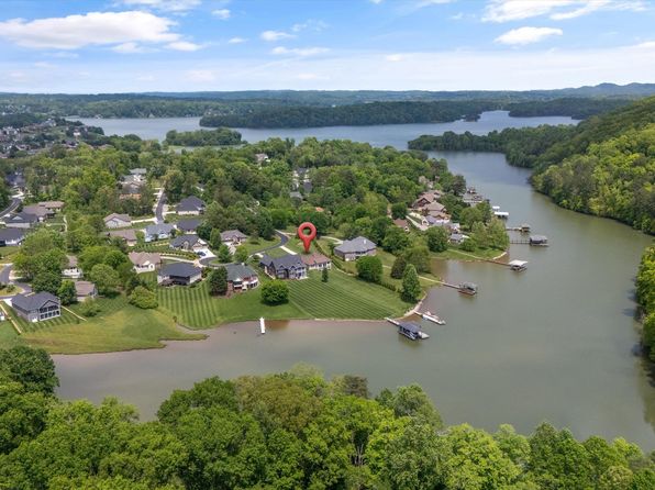 202 Oologila Pl, Loudon, TN 37774
