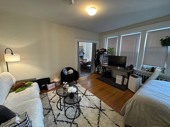 3rd image of 1161 Boylston St #Penthouse