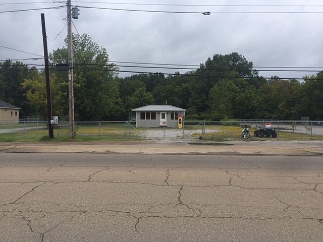 2nd image of 412 S Tate St