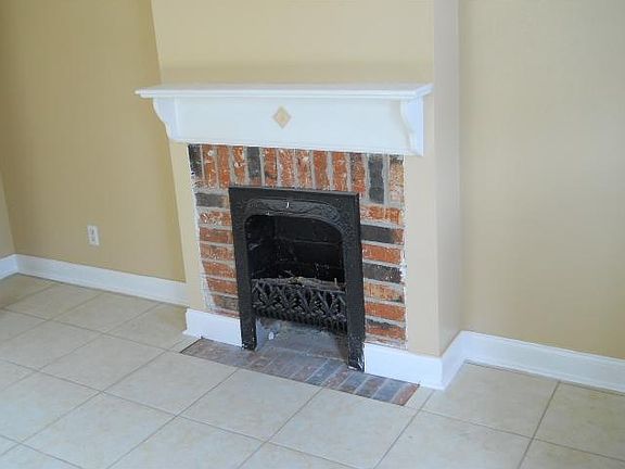 2nd image of 2434 Dabadie St