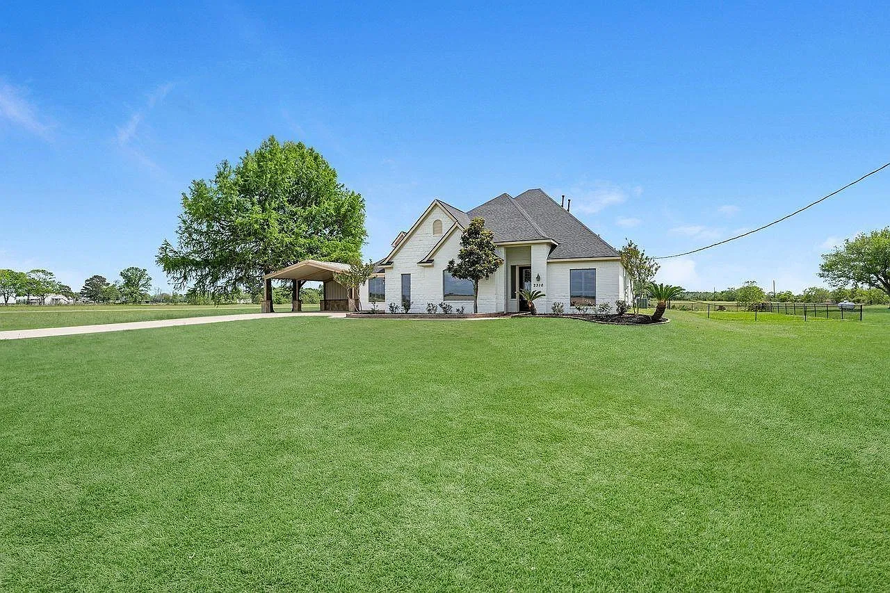 4 bed, 3.0 bath, 3240 sqft, $4,400 — Photo 3