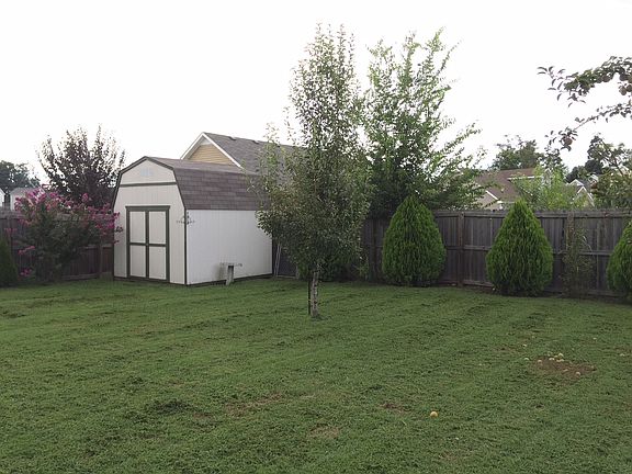 3rd image of 1303 Loren Cir