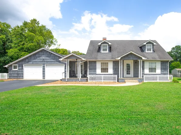 102 Revere Dr, Columbia, TN 38401