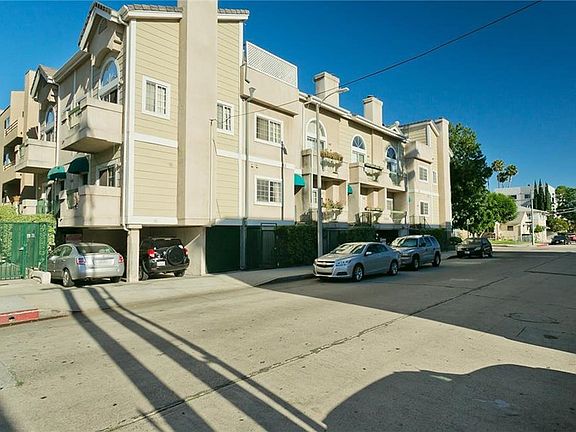 3rd image of 5004 Bakman Ave Unit 101