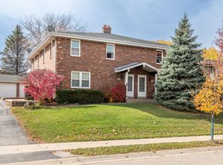631 Hartridge Dr #631, Hartland, WI 53029
