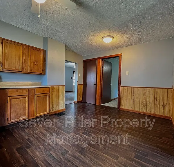 504 Martin St — Photo 16