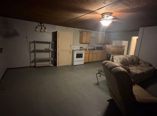 401 Palacios St, Benavides, TX 78341