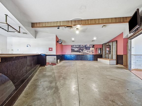 4th image of 1691 W Ashleigh Ln
