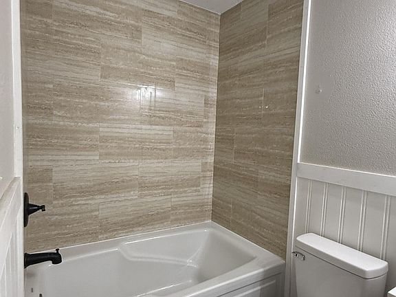4th image of 203 Poplar Road