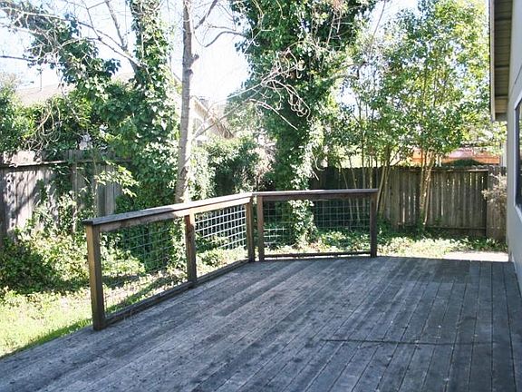 4th image of 395 Jane Dr