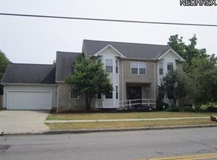 8122 Wade Park Ave, Cleveland, OH 44103