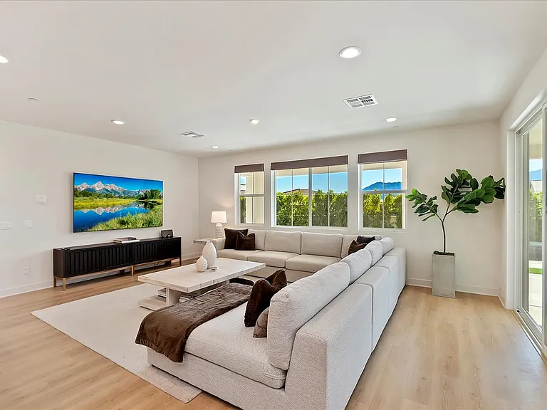 80435 Palatine Ct — Photo 9
