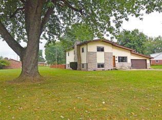 909 E Hanson Dr, Connersville, IN 47331