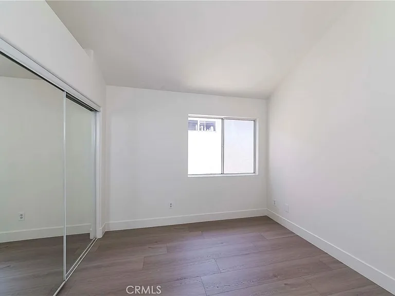 1361 Abraham Ter — Photo 22