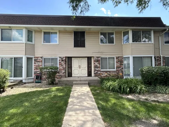 3100 Roberts Dr APT 5, Woodridge, IL 60517