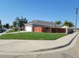 1244 Hillcrest St, Selma, CA 93662