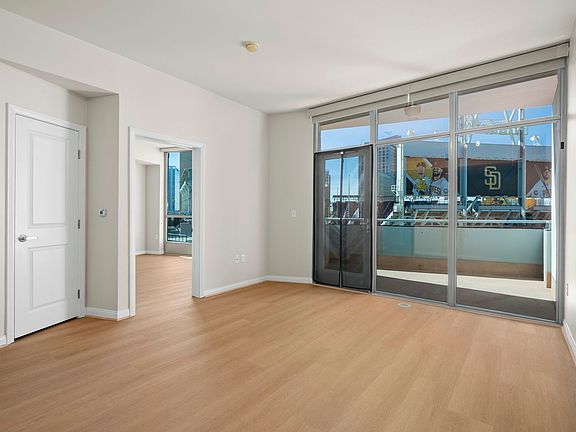 2nd image of 253 10th Ave Unit 722