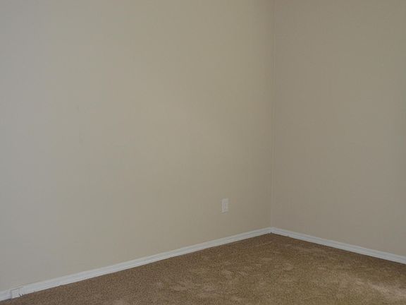 2nd image of 804 Forest Dale Ln #B