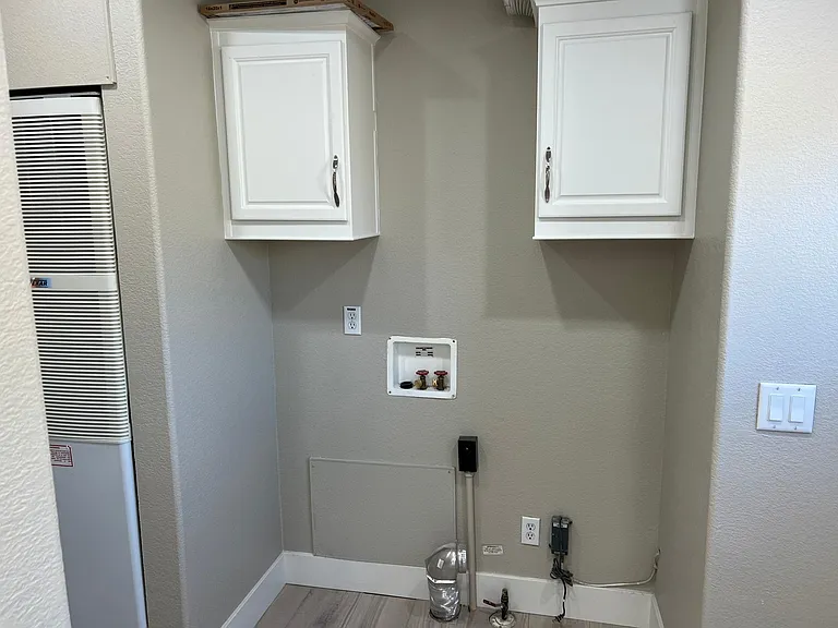 7095 Carolyn Ave — Photo 12