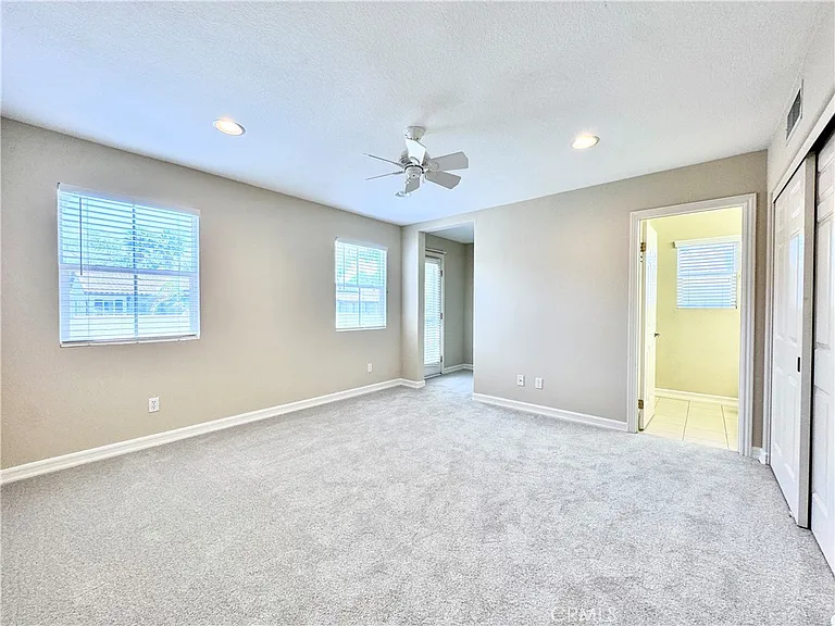 17 Pamela Way — Photo 22