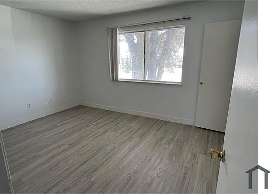 2112 Comet Ave #E — Photo 6