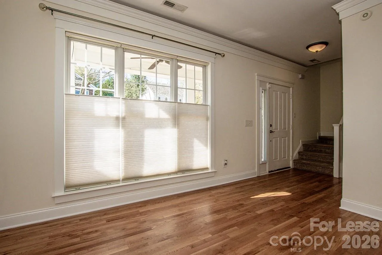 3 bed, 2.5 bath, 1400 sqft, $2,750 — Photo 4