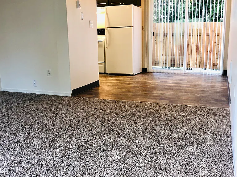 The Oaks Apartments — Photo 34
