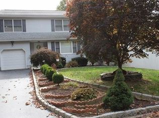 2 Avenue D, Monroe Twp, NJ 08831