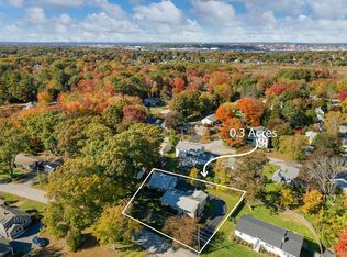 13 Thrasher Rd, Cape Elizabeth, ME 04107