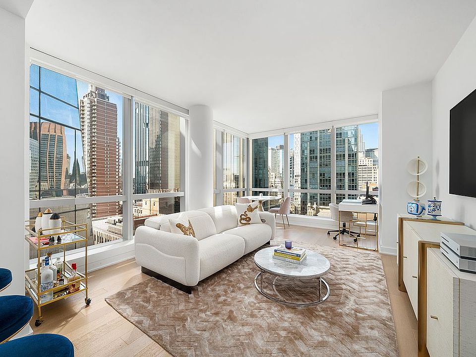1st image of 400 Park Ave S #25E