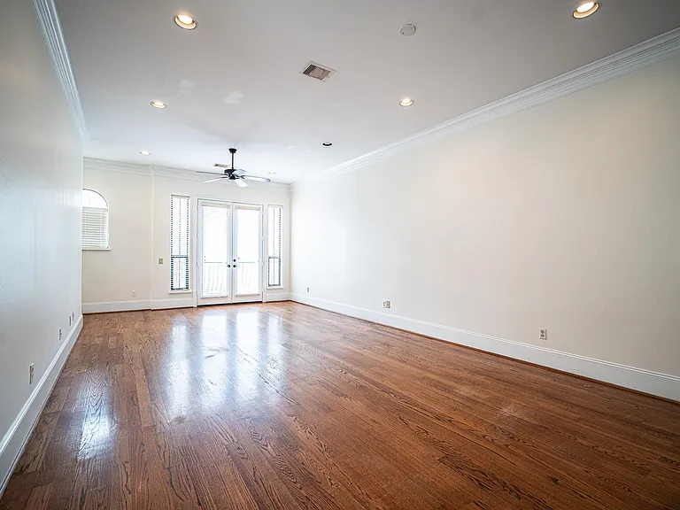 3119 Fairdale Oaks E — Photo 10
