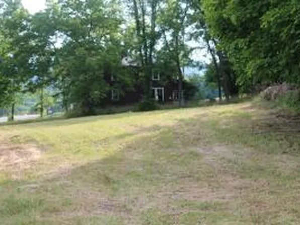 13290 Turnpike Rd, Summersville, WV 26651