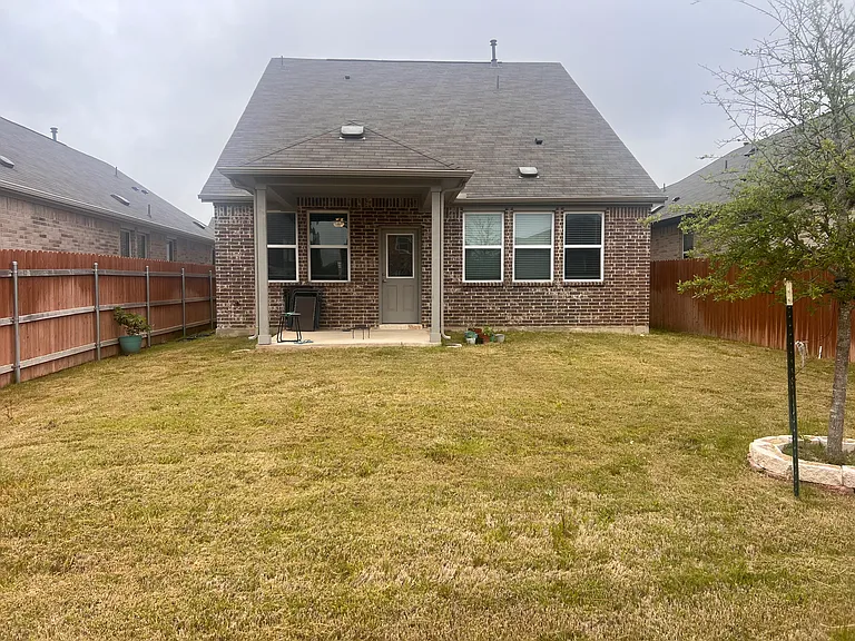 1610 Purple Martin Dr — Photo 40