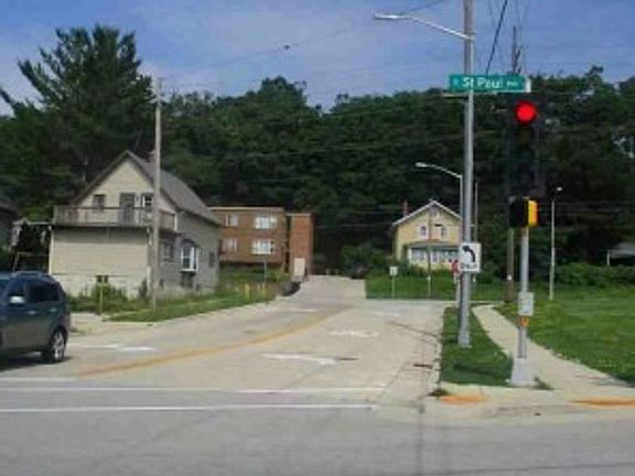 Exterior Neighborhood (street photo)