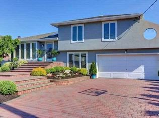 256 Bayview Ave, Massapequa, NY