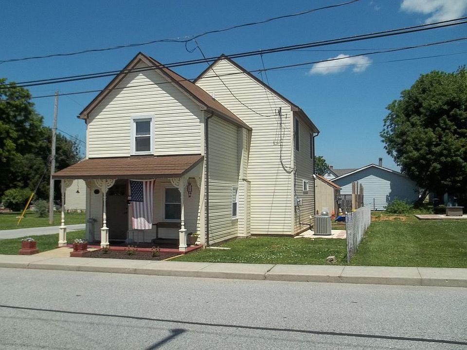 1st image of 301 E Lake St