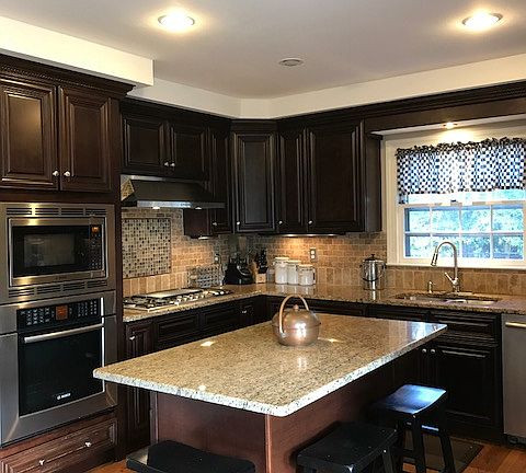 3rd image of 631 Hickory Dr