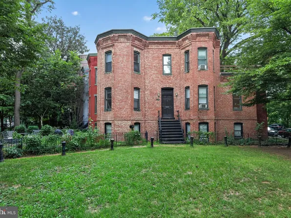 820 N Carolina Ave SE, Washington, DC 20003