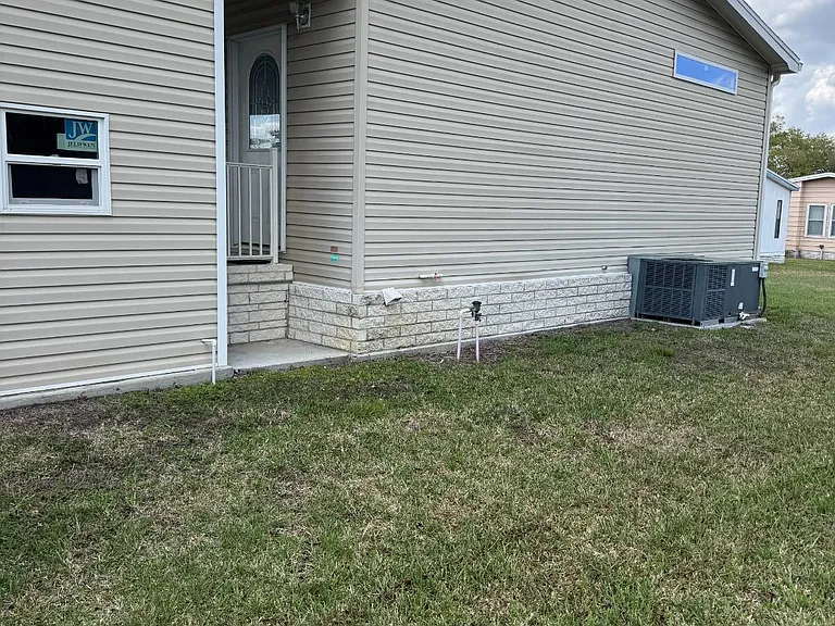 134 Clover Ct — Photo 34