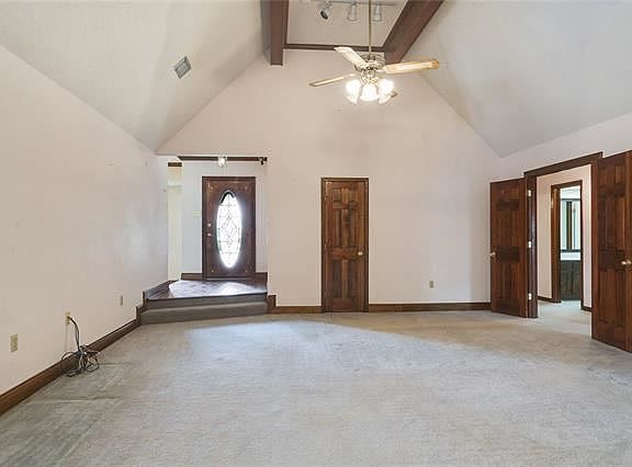 5th image of 33 Asphodel Dr